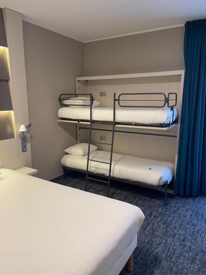 Ibis Styles Nivelles Hotel Bagian luar foto