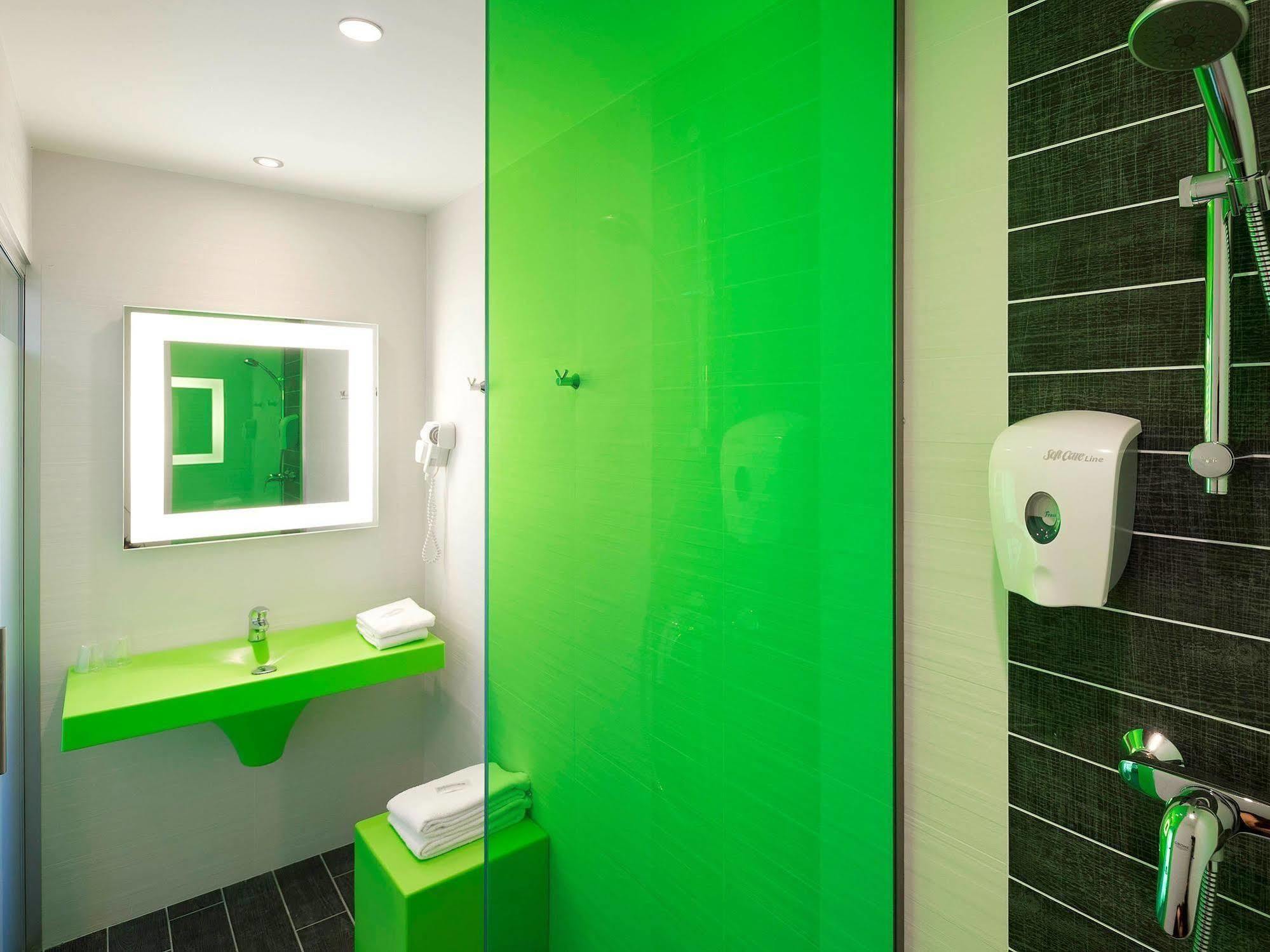Ibis Styles Nivelles Hotel Bagian luar foto