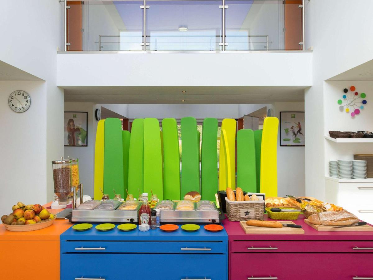 Ibis Styles Nivelles Hotel Bagian luar foto