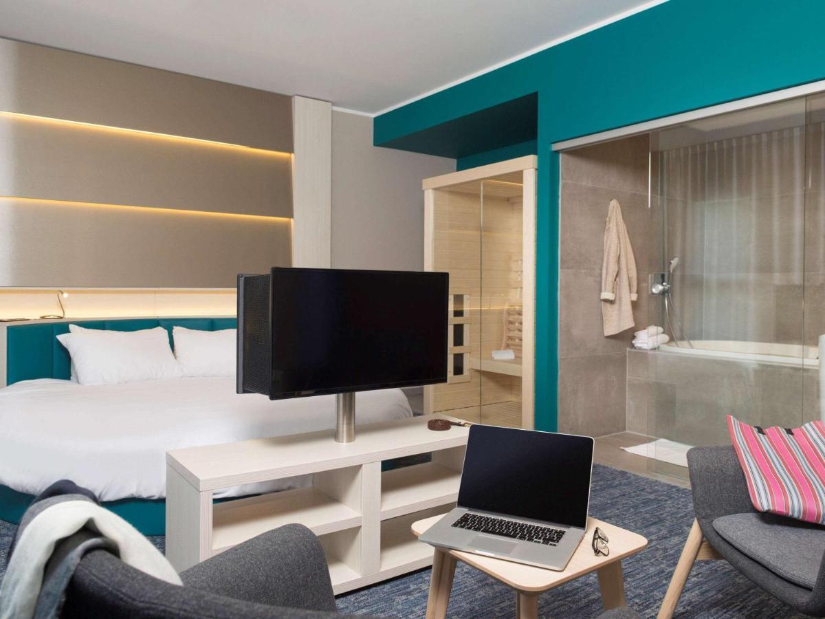 Ibis Styles Nivelles Hotel Bagian luar foto